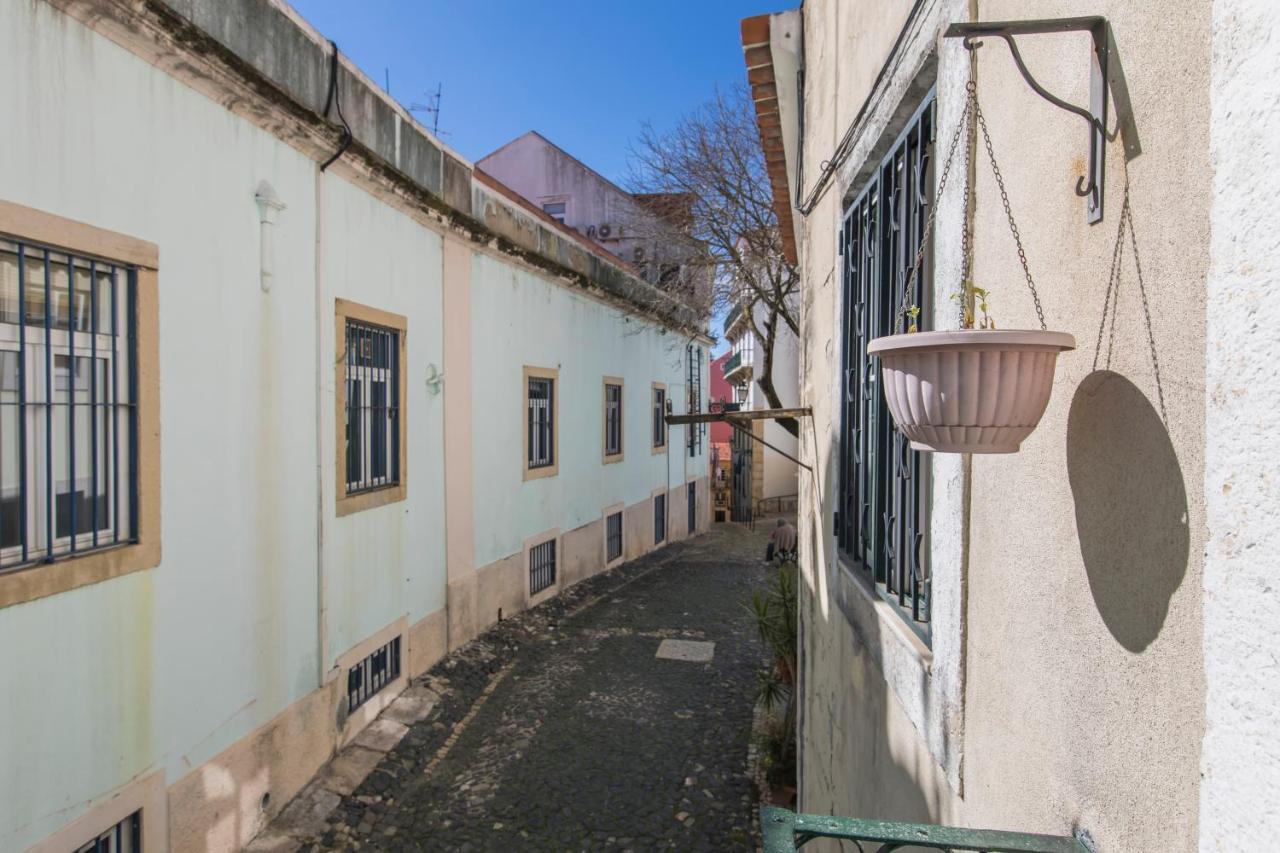 Ferienwohnung Alfama Modern Beco Da Lapa Lisboa Exterior foto